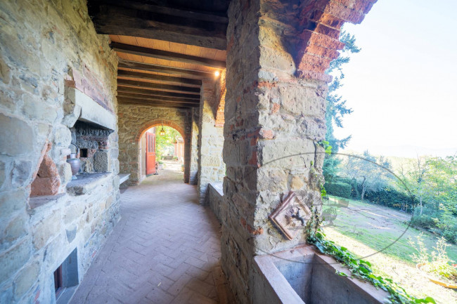 Casa colonica in vendita a Reggello