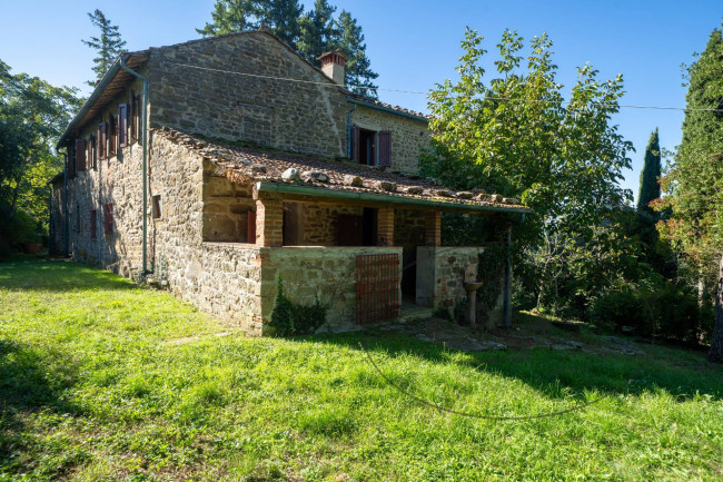 Casa colonica in vendita a Reggello