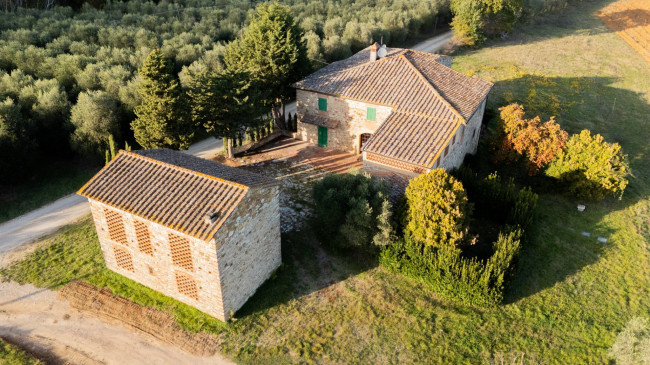 Casa colonica in vendita a San Casciano in Val di Pesa