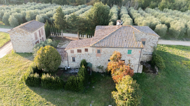 Casa colonica in vendita a San Casciano in Val di Pesa