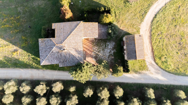 Casa colonica in vendita a San Casciano in Val di Pesa