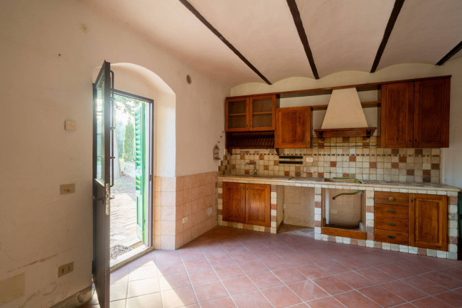 Casa colonica in vendita a San Casciano in Val di Pesa