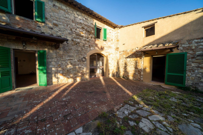 Casa colonica in vendita a San Casciano in Val di Pesa