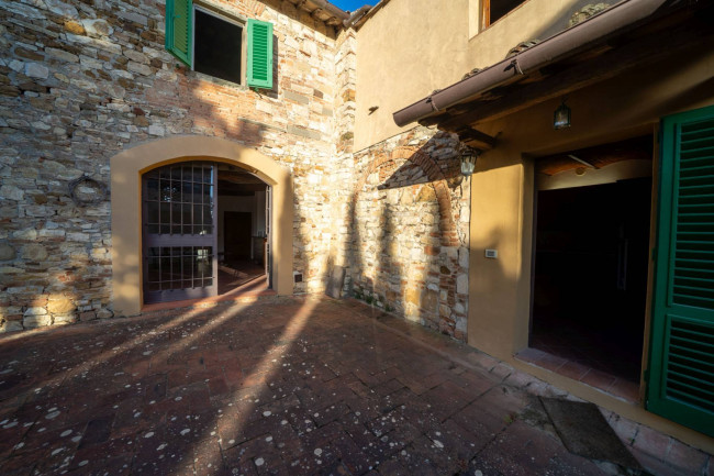 Casa colonica in vendita a San Casciano in Val di Pesa