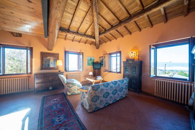 Casa colonica in vendita a Castelfranco Piandiscò