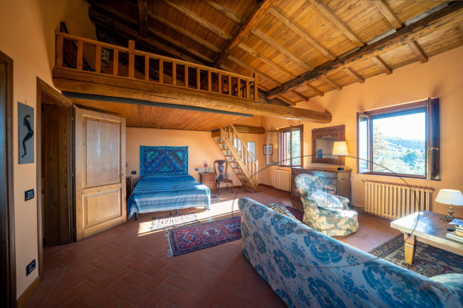 Casa colonica in vendita a Castelfranco Piandiscò