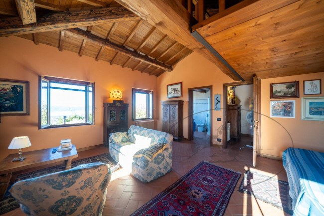 Casa colonica in vendita a Castelfranco Piandiscò