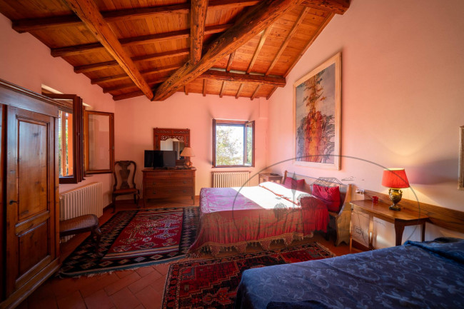 Casa colonica in vendita a Castelfranco Piandiscò