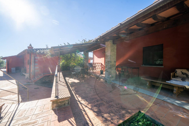 Casa colonica in vendita a Castelfranco Piandiscò