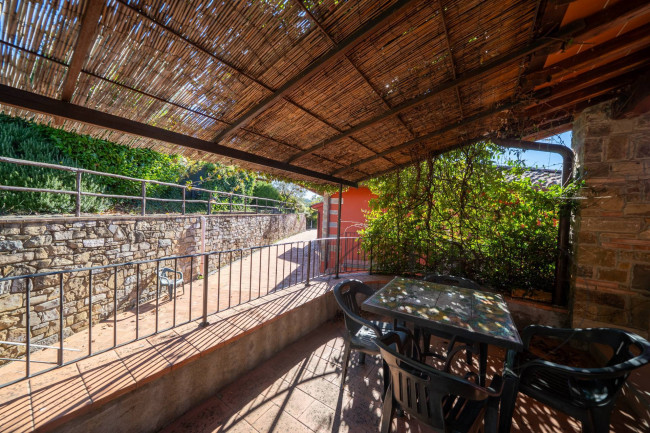 Casa colonica in vendita a Castelfranco Piandiscò