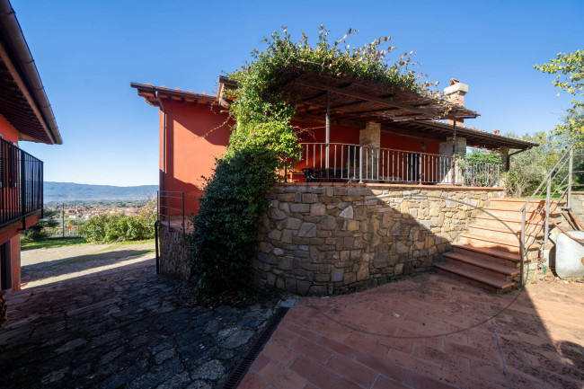 Casa colonica in vendita a Castelfranco Piandiscò