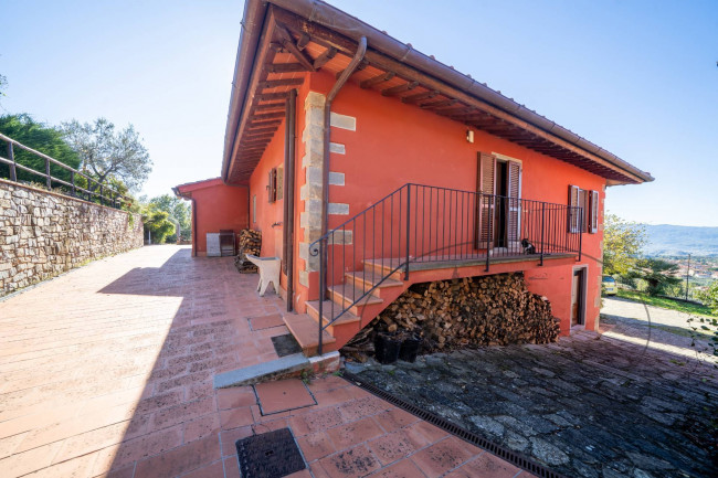 Casa colonica in vendita a Castelfranco Piandiscò