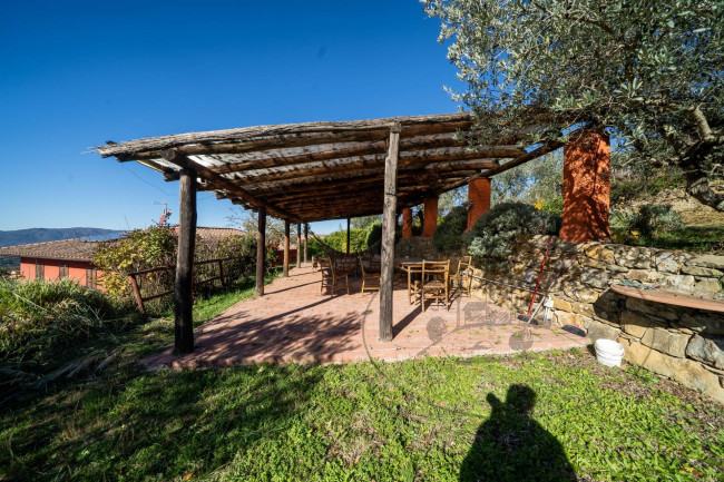 Casa colonica in vendita a Castelfranco Piandiscò