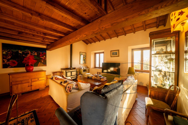 Casa colonica in vendita a Castelfranco Piandiscò