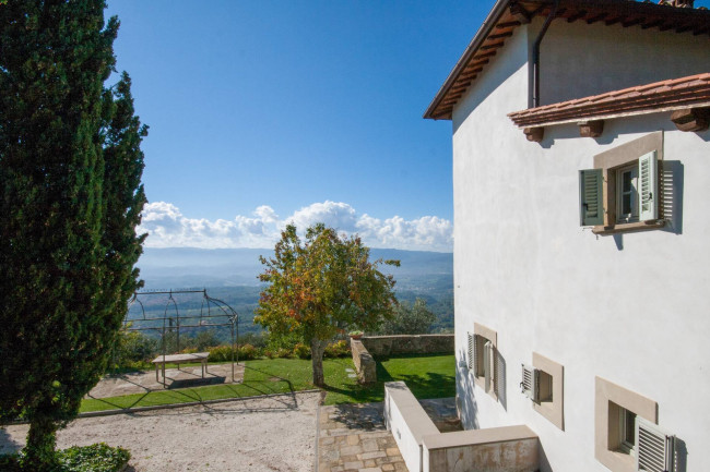 Casa colonica in vendita a Castelfranco Piandiscò