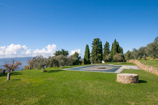 Casa colonica in vendita a Castelfranco Piandiscò
