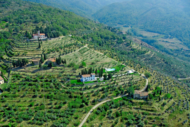 Casa colonica in vendita a Castelfranco Piandiscò