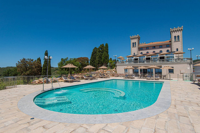 Castello in vendita a Campiglia Marittima