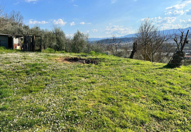 Terreno edificabile in vendita a Reggello