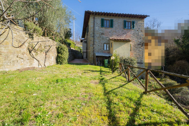 Casa semi indipendente in vendita a Reggello