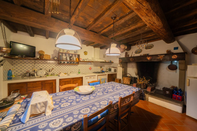 Casa semi indipendente in vendita a Reggello