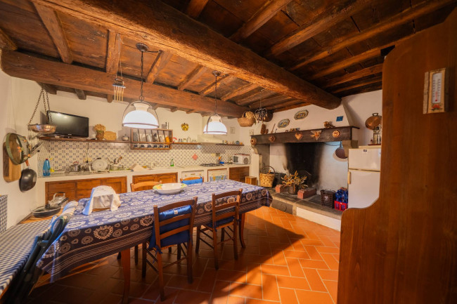 Casa semi indipendente in vendita a Reggello