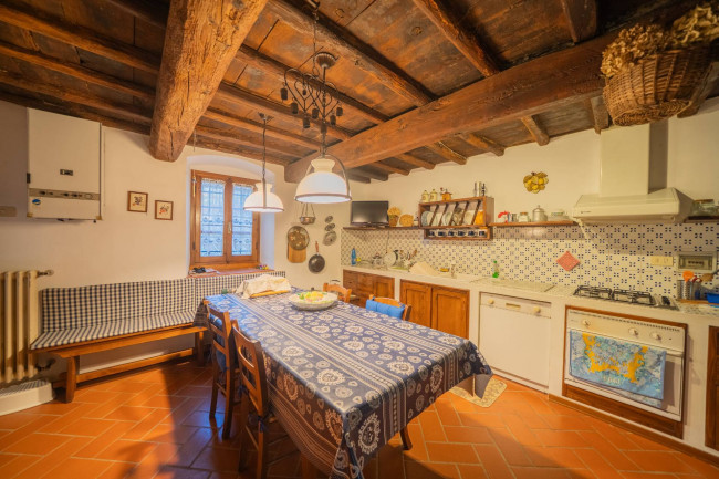 Casa semi indipendente in vendita a Reggello