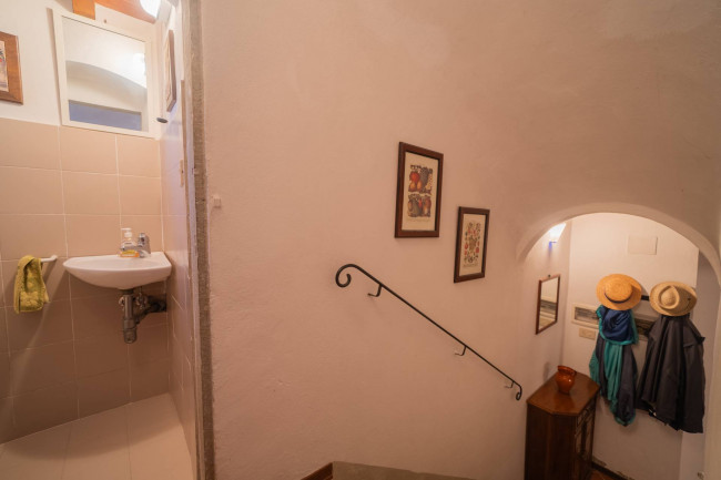 Casa semi indipendente in vendita a Reggello