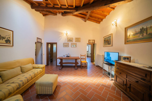 Casa semi indipendente in vendita a Reggello