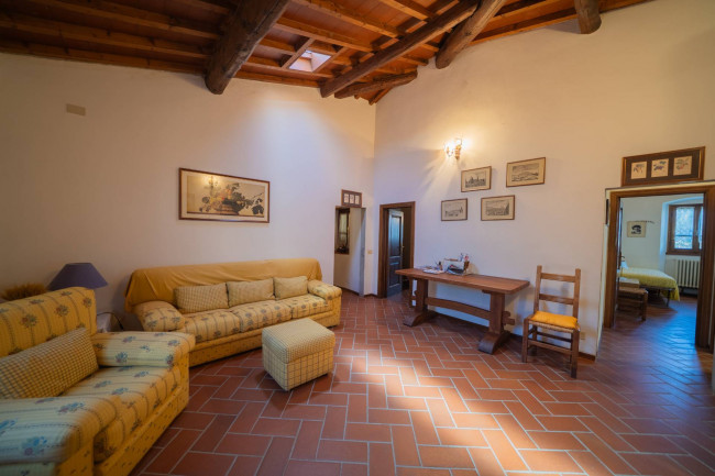 Casa semi indipendente in vendita a Reggello