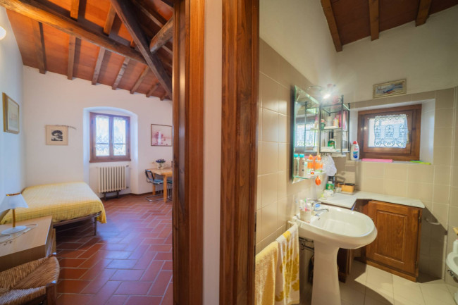 Casa semi indipendente in vendita a Reggello