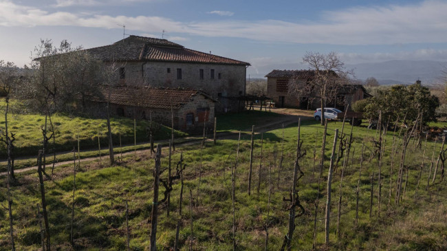 Casa colonica in vendita a Reggello
