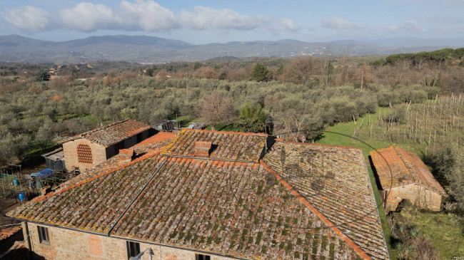 Casa colonica in vendita a Reggello