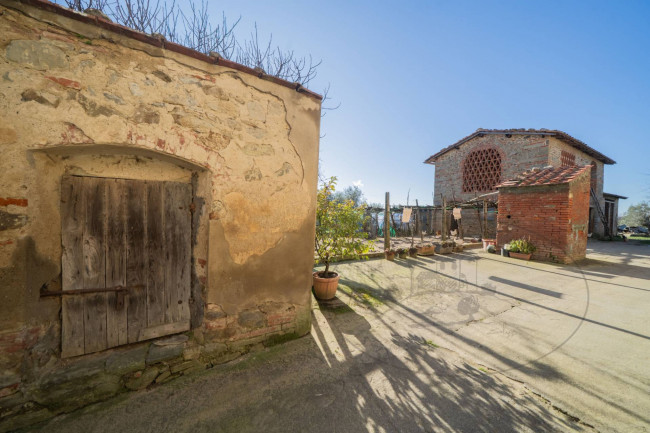 Casa colonica in vendita a Reggello