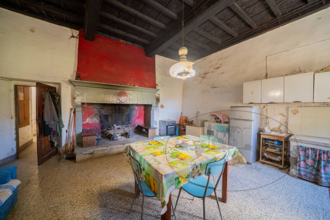 Casa colonica in vendita a Reggello