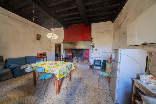 Casa colonica in vendita a Reggello