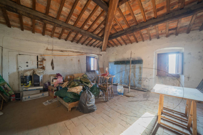 Casa colonica in vendita a Reggello