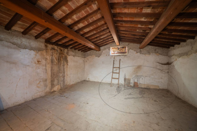 Casa colonica in vendita a Reggello