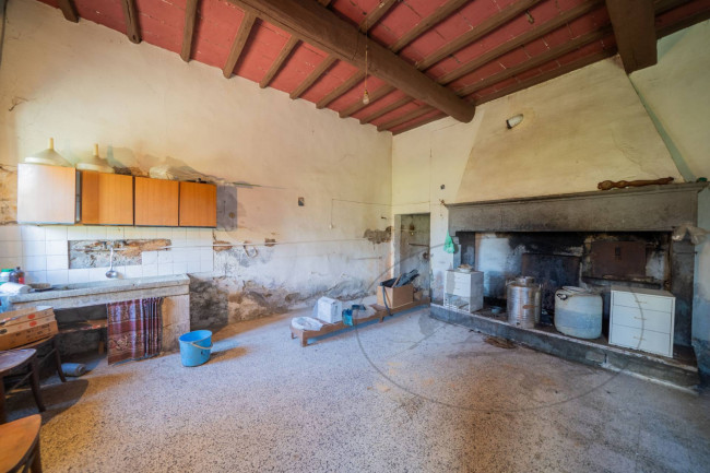 Casa colonica in vendita a Reggello