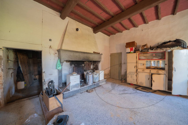 Casa colonica in vendita a Reggello