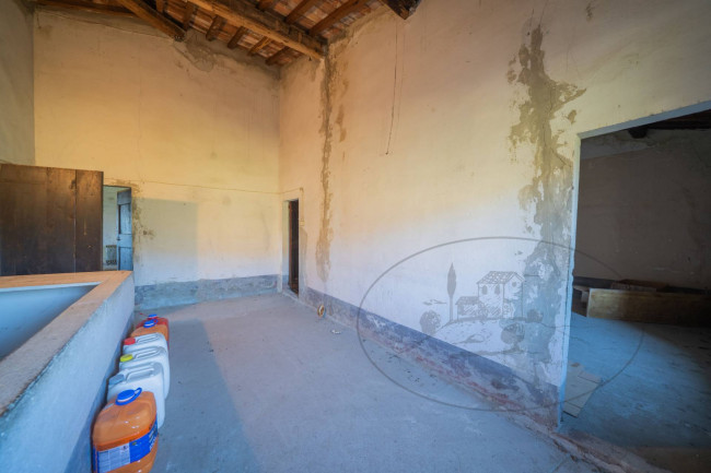 Casa colonica in vendita a Reggello