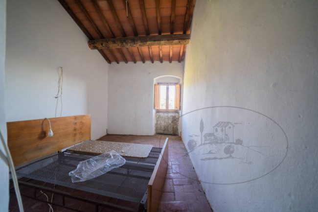 Casa colonica in vendita a Reggello