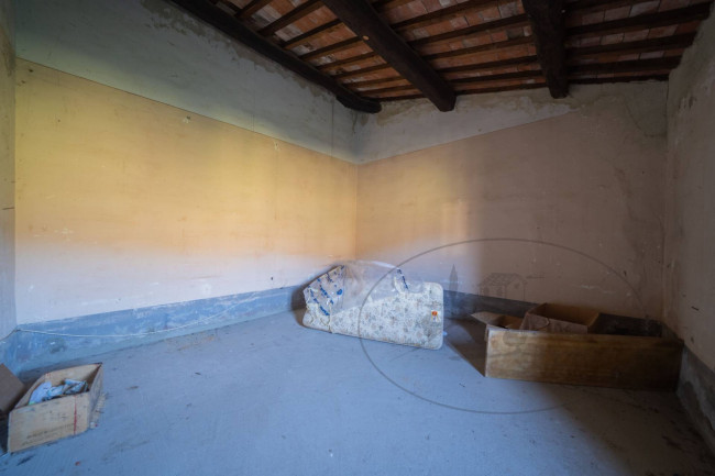 Casa colonica in vendita a Reggello