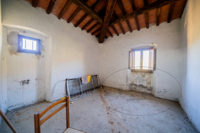 Casa colonica in vendita a Reggello