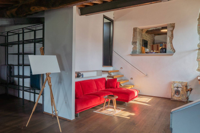 Appartamento in vendita a Reggello