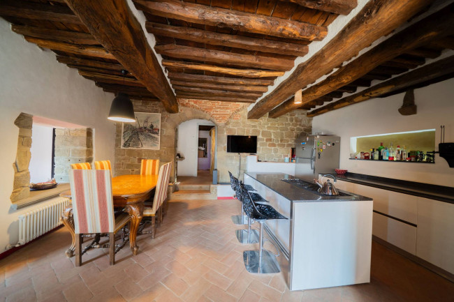 Appartamento in vendita a Reggello