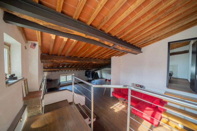 Appartamento in vendita a Reggello