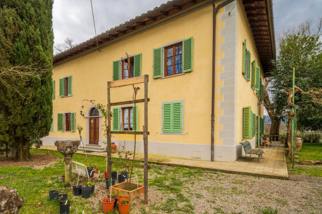 Villa in vendita a Cavriglia