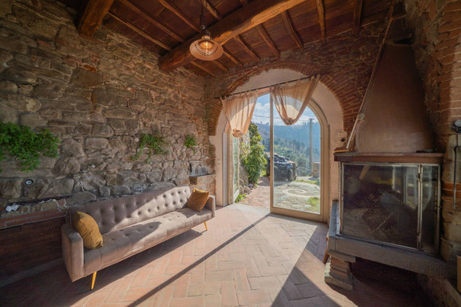 Appartamento in vendita a Reggello