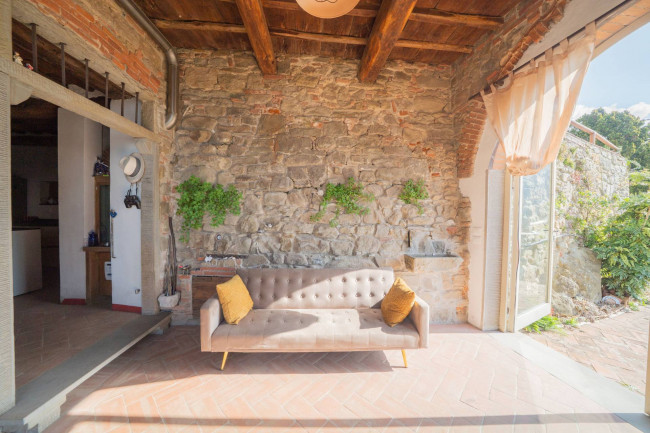 Appartamento in vendita a Reggello